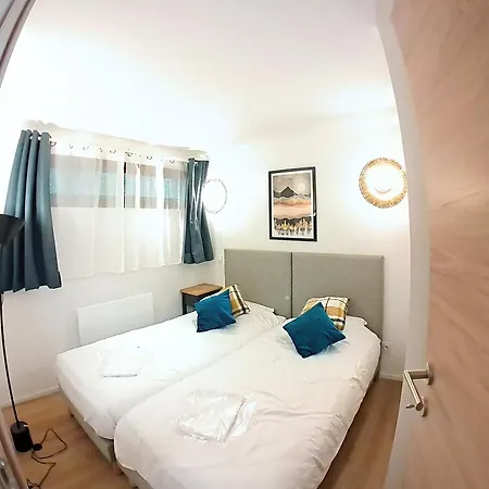 Spacieux Aux Deux Alpes Avec Terrasse Et 10 Couchages - Fr-1-811-44 Apartman