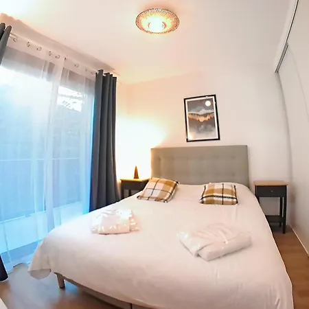 Spacieux Aux Deux Alpes Avec Terrasse Et 10 Couchages - Fr-1-811-44 * Les Deux Alpes